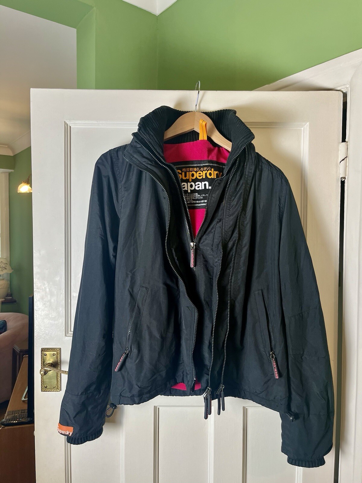 *SUPERDRY TECHNICAL SD-WINDATTACKER   BLACK & PIN… - image 1