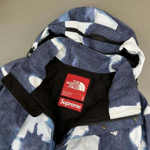 Supreme X THE NORTH FACE NP52100I 21AW Bleached Denim Supreme X THE NORTH FACE NP52100I 21AW Bleached Denim