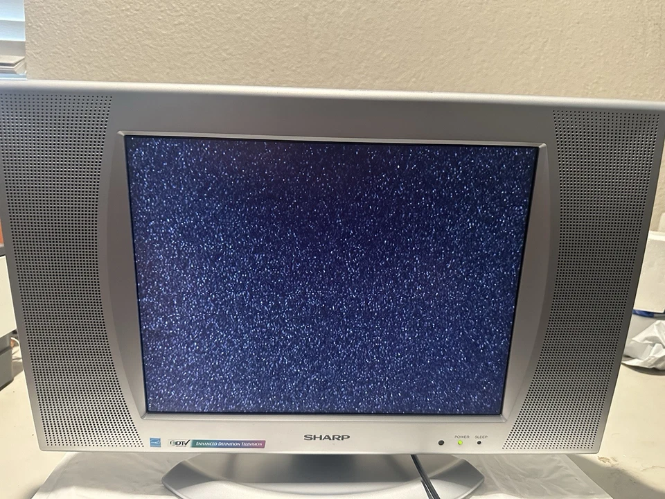 Vintage Sharp LC-15SH4U 15” LCD Flatscreen TV Retro Gaming Gamer Tv - Image 2 of 4