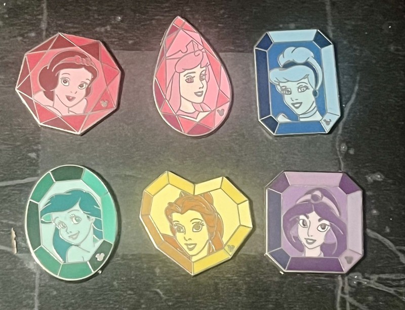 Complete Set of 6 Disney Hidden Mickey Princess Gem Pins 2008. Must L@@K