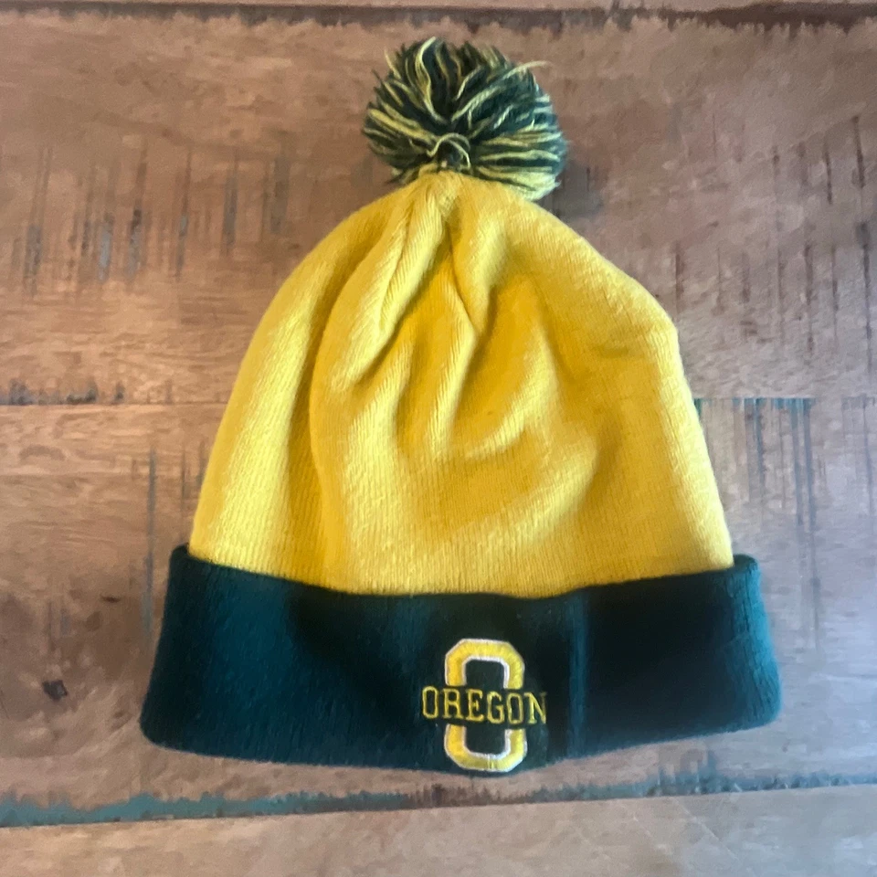 NCAA Oregon Ducks Gorro Amarillo TOW Talla Adulto Amarillo Sombrero Medias Gorra Foto 4 de 4