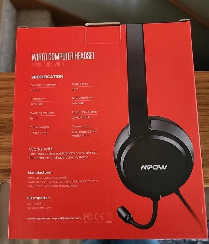 Computer Accessory Lot Wireless Mouse & Wired Headphones - Image 3 of 4