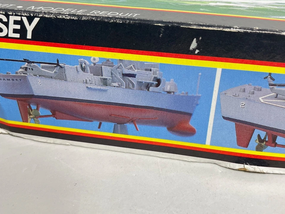 Monogram U.S.S. Ramsey Guided Missile Destroyer model kit complete - Image 4 of 4