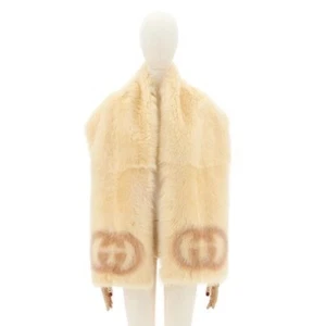 Cape écharpe Gucci Shearling Stole Neuve avec étiquette PRIX CONSEILLÉ 4 USD + taxe