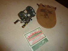 Vintage Pflueger SUMMIT 1993 Casting Reel, RH, with Bag and Catalog