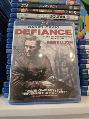 Defiance (Blu-ray Disc, 2009, Canadian) Daniel Craig 