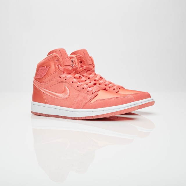 jordan 1 retro high season of her sunset tint