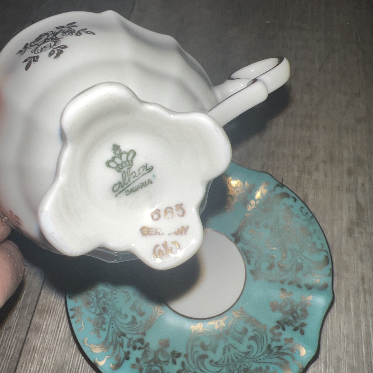 Alka Bavaria Min Tea Cup & Saucer. #665Green 22k Gold & Antique