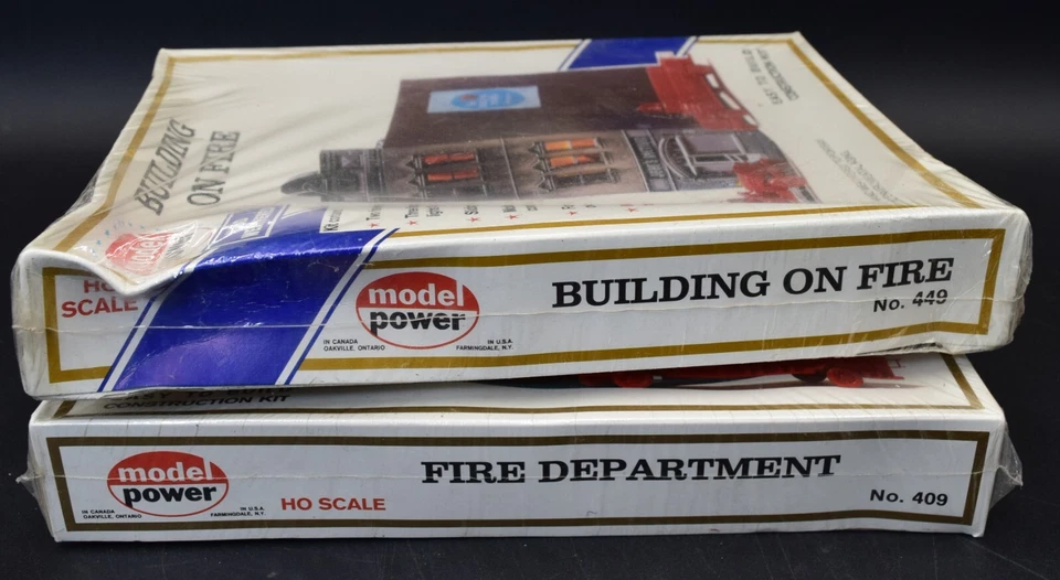 (2) MODEL POWER HO SCALE KITS FIRE DEPARTMENT #409 & BUILDING ON FIRE #449 - Image 2 of 4