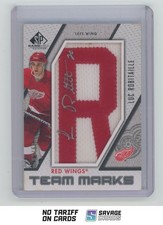 2010-11 SP Game Used Team Marks Auto Patch Luc Robitaille Auto /50 #TM-LR