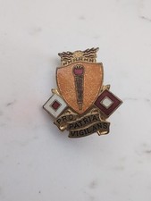 Vintage Sigma Sigma Sigma Sorority Shield Pin with 1941 Year Guard — listing 3