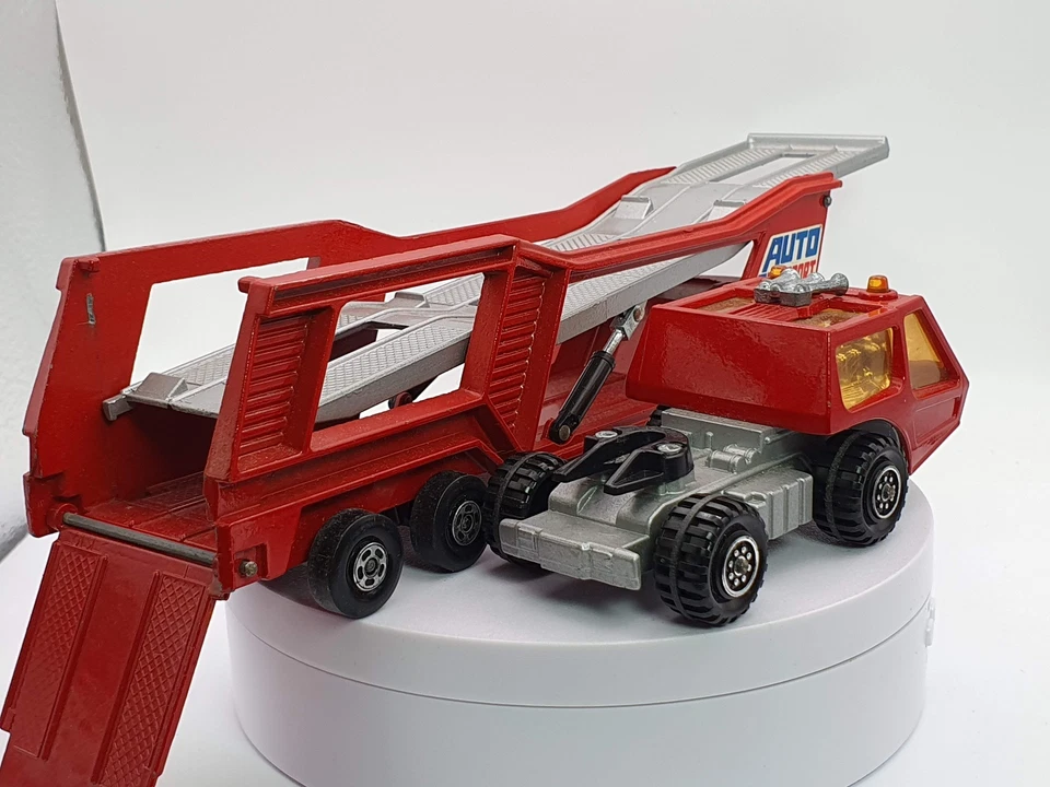 Bisarca Car Transporter Matchbox 1/50 Rosso - Immagine 2 di 3