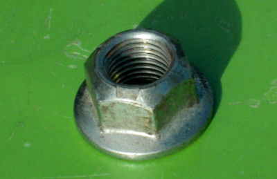 MITSUBISHI LANCER 08-17 STEERING WHEEL MOUNT LOCKING NUT MF434106 OEM OUTLANDER