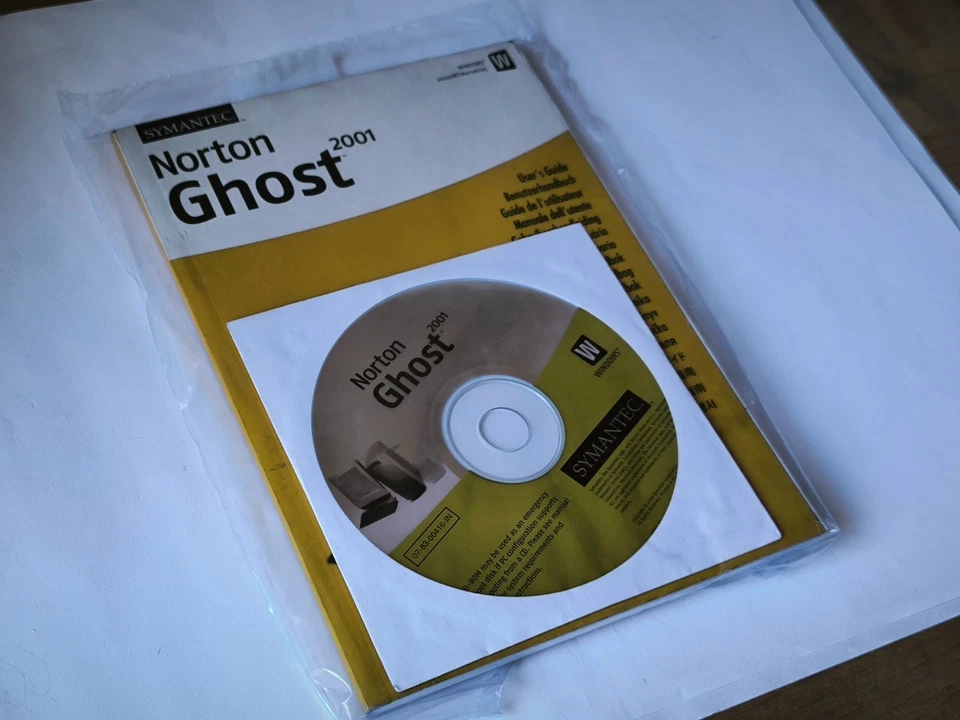💿 Norton Ghost 2001 - original CD-ROM with manual - Immagine 2 di 4