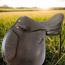 Gorgeous Black 17.5 VSD Medium Saddle Excellent Condition English Made