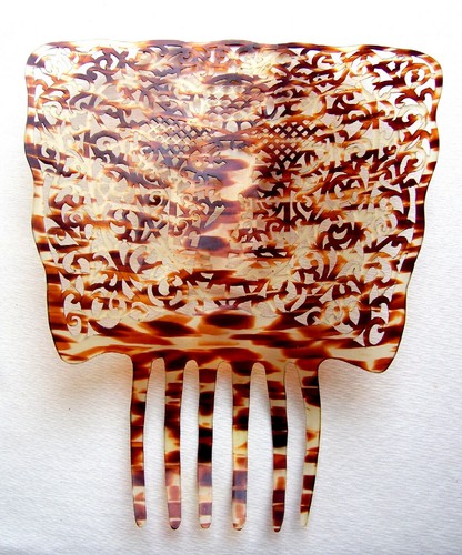 Large vintage faux tortoirse hair comb -  NO US IMPORT FEES - Foto 8 di 11