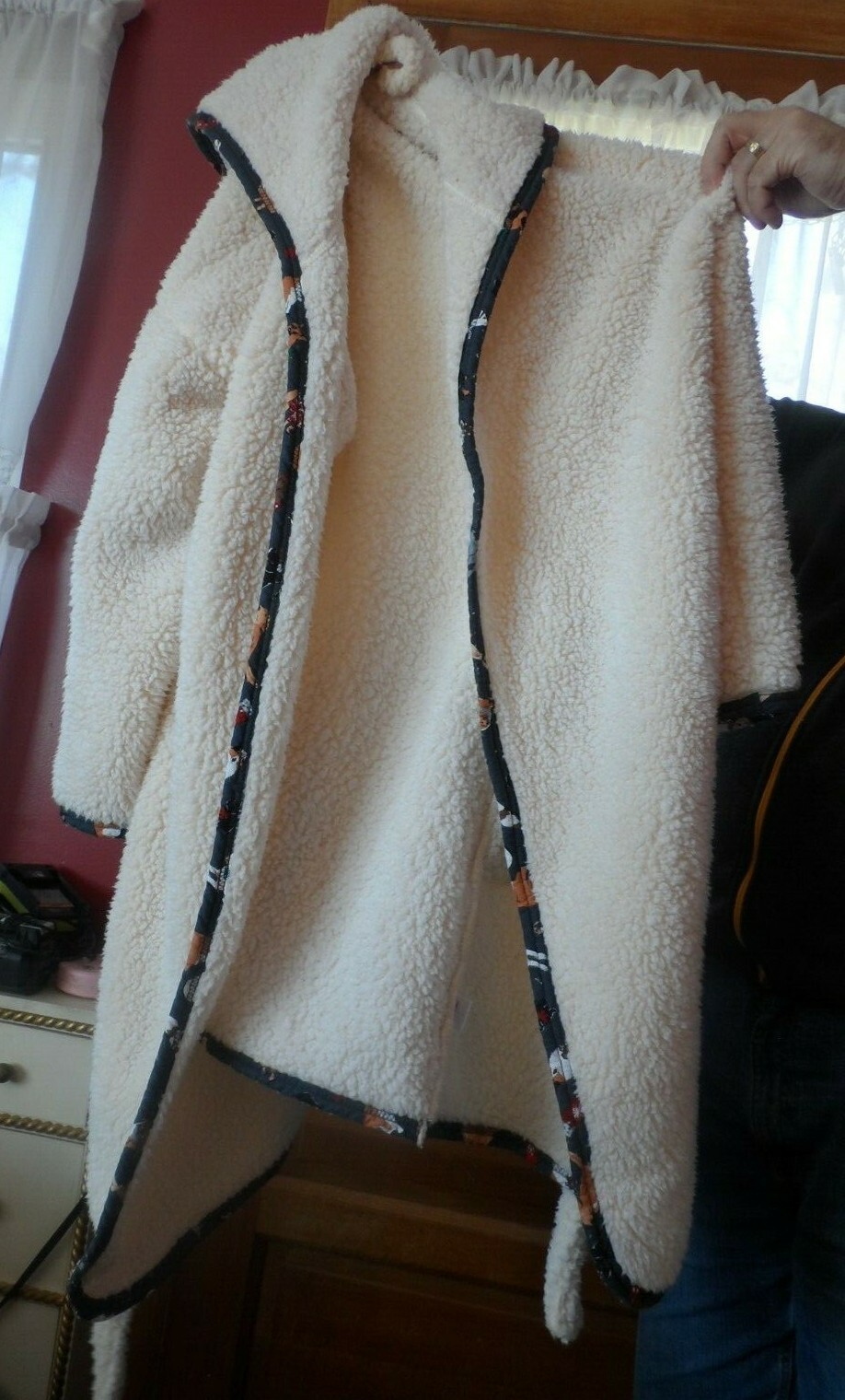 Vera Bradley Limited Edition Holiday Dogs Fluffy Flee… Gem