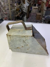 Vintage Primitive Metal Rustic Grain Feed Scoop Farmhouse Cabin Kitchen Decor