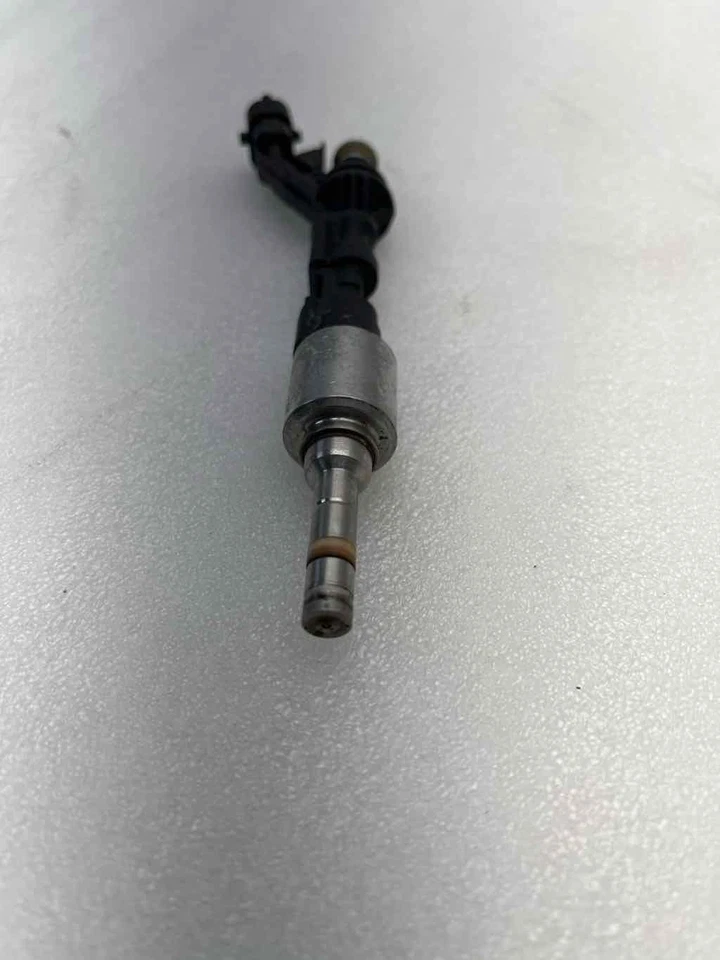 Inyector de combustible Jaguar F-Type 2014-2020 - 3,0 L OEM C2D55182 Foto 4 de 4