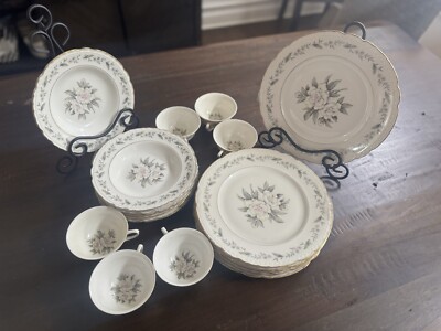 Royal Jackson Magnolia Fleur de Blanc China set  6! 18 Pieces! Plate, Bowl, Cups