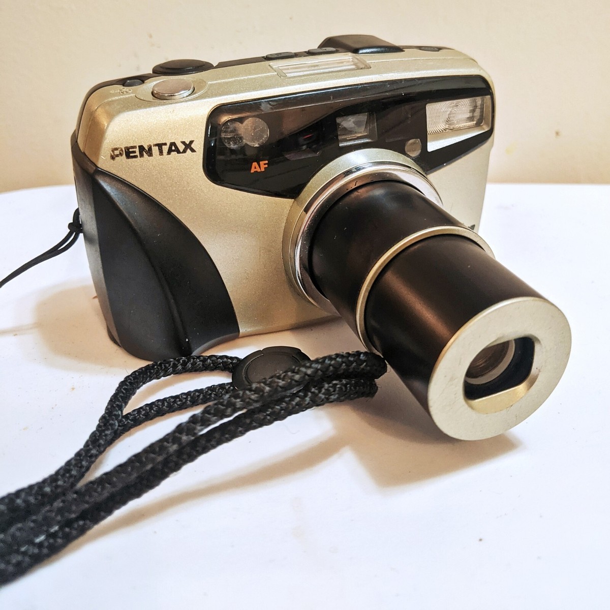 Pentax IQZoom 105G 35mm Point Shoot Auto Focus Film Camera 38mm-105mm  Tested