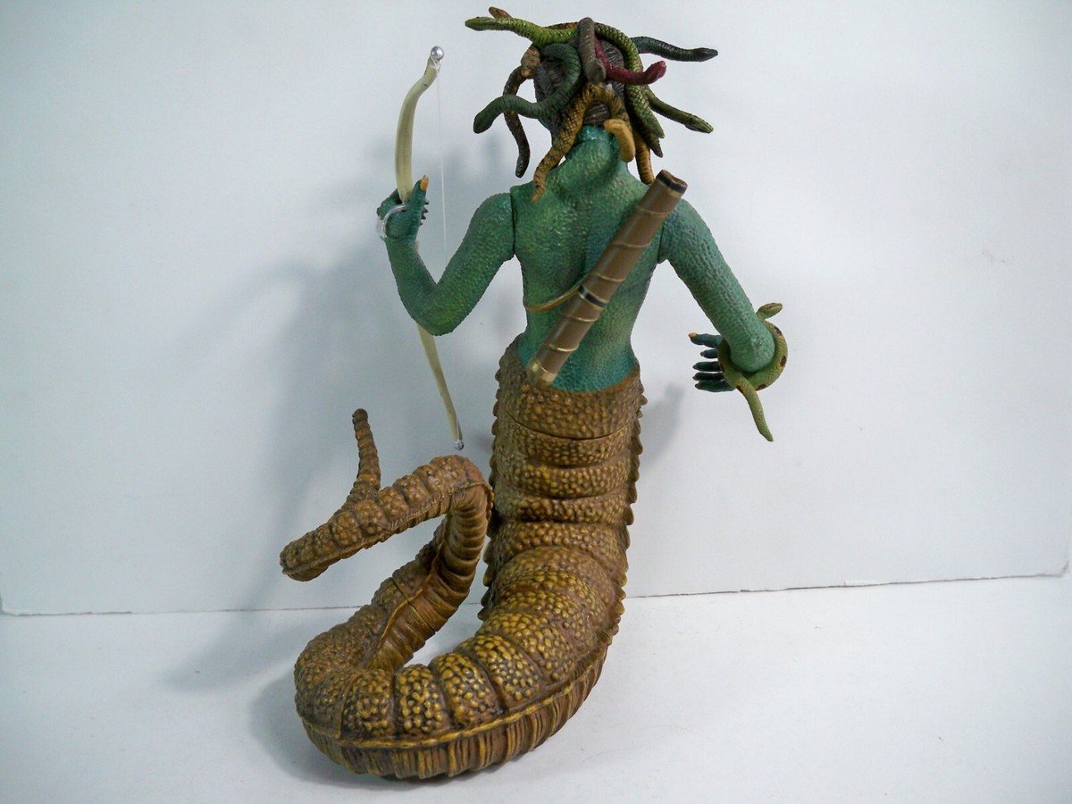K22i00924 MEDUSA 2006 CLASH OF THE TITANS GIANTS 100% COMPLETE RAY