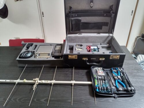 AOR AR-3000A Wide Band Communications Reciever NDM2000 w/ Accessories Tool Set - Picture 1 of 10