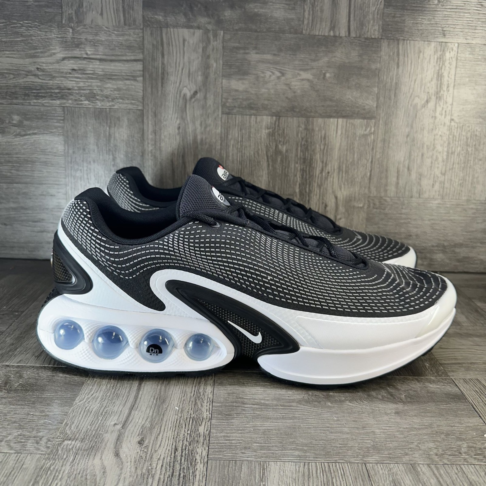 Nike Air Max DN Men's size 18 Black White Running Shoes DV3337-003