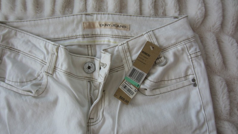 NWT DKNY Womens Capri Jeans White Stretch Denim Size 8 Acid Garden Party