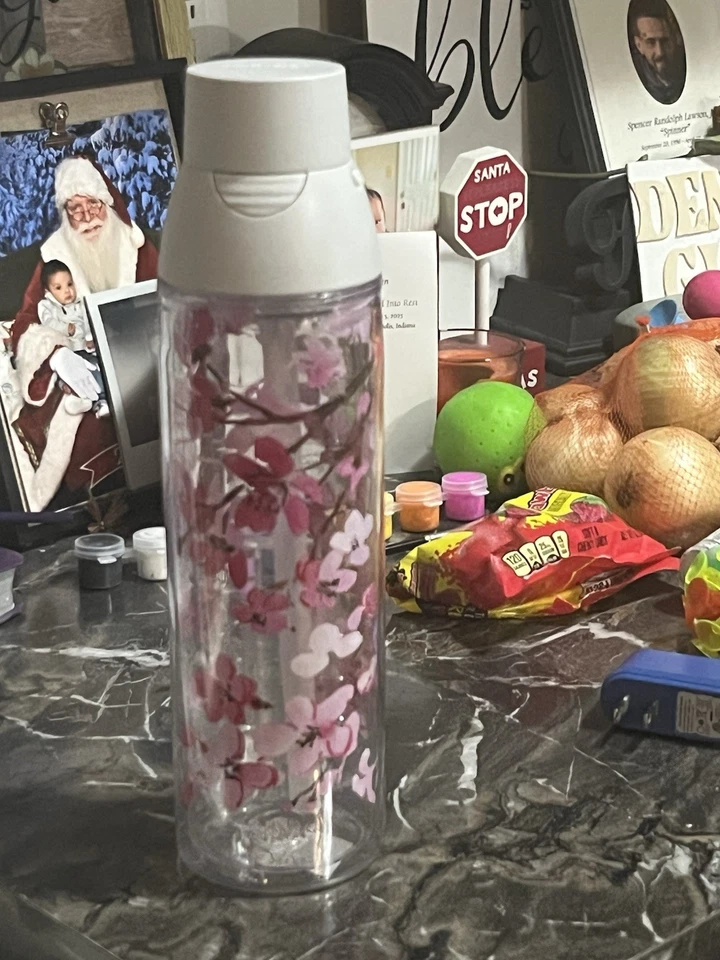 Tervis Japanese Cherry Blossom Venture Lite Insulated Water Bottle - Image 2 of 4