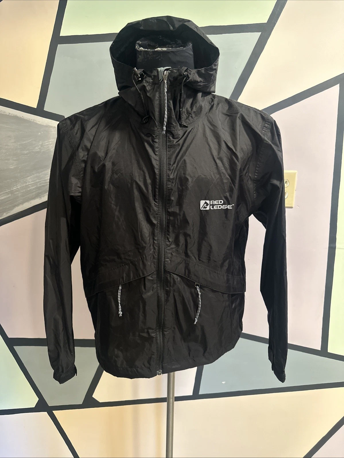 Red Ledge Lightweight Hooded Rain Jacket Windbreaker Black Men’s Size S A080