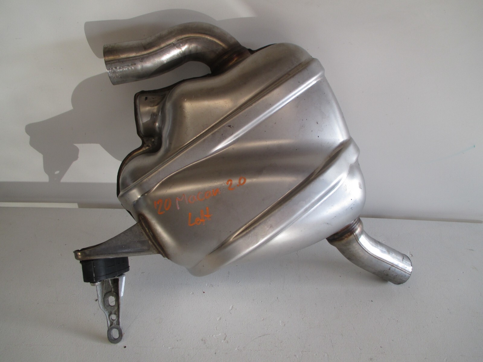 2017-2021 PORSCHE MACAN 2.0L Left side Muffler OEM 95B253611 SAN 