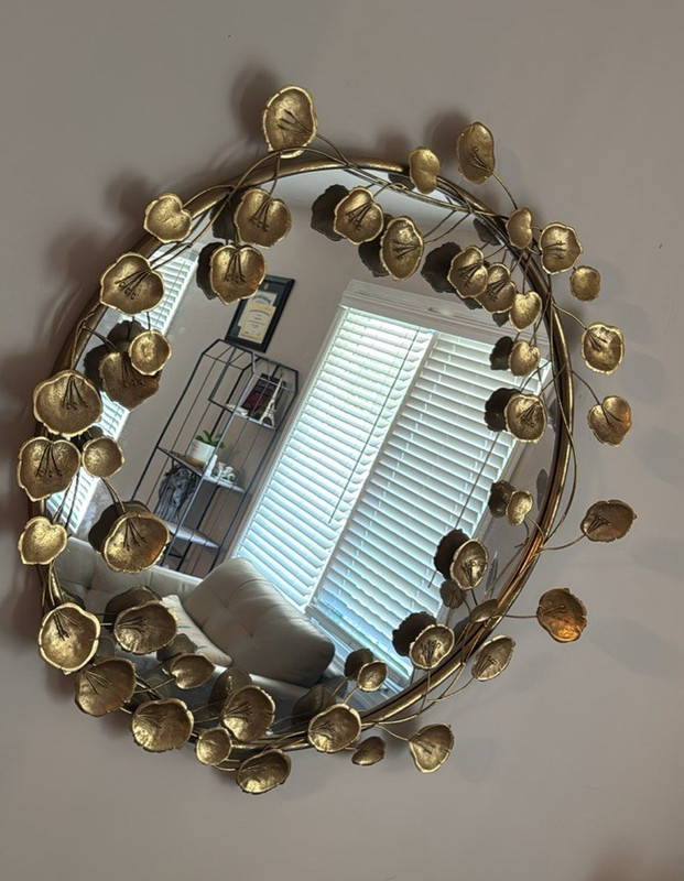Round Accent Wall Mirror Gold Metal Framed Leaf/Vine Floral Frame Regular Glass