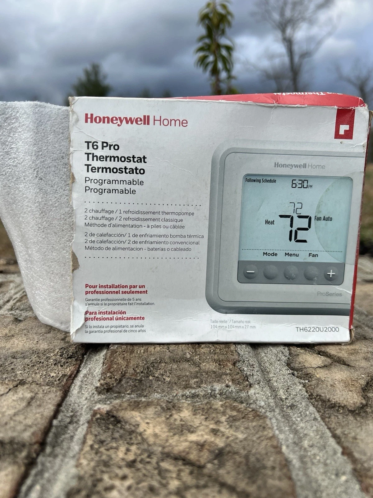 Honeywell T6 Pro Thermostat TH6220U2000 NOB