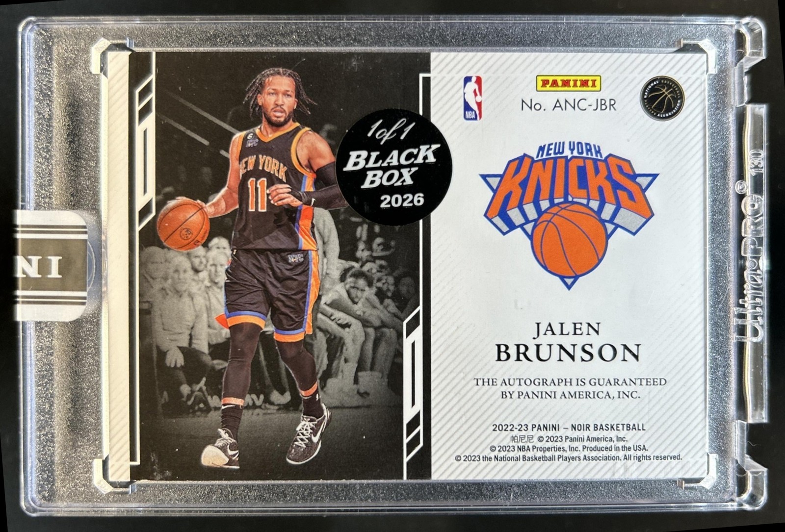 2022-23 Panini Noir Jalen Brunson 2026 Black Box Auto Autograph #1/1 Knicks view 2