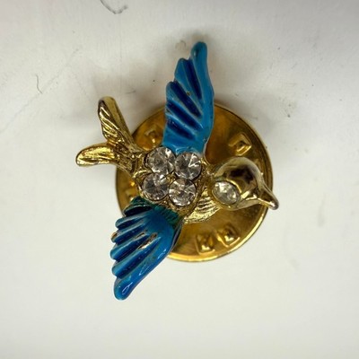 Rhinestone Cluster Bluebird Lapel Pin Gold Tone Fashion Jewelry 3/4 in H