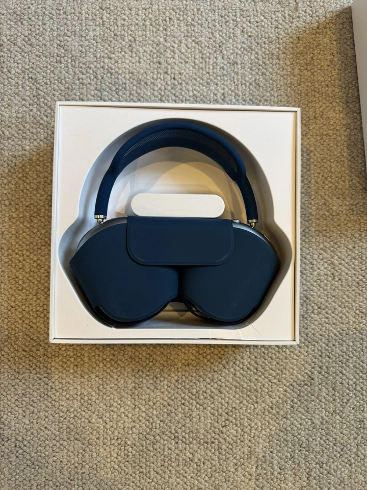 Apple AirPods Max Wireless Over-Ear Headset - Midnight - Image 3 of 3