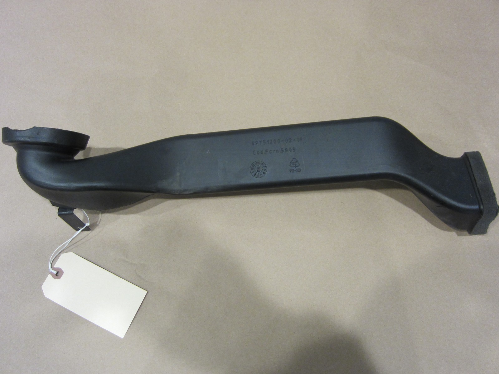 Ferrari California Passenger Side Air Ducting Part# 80811200