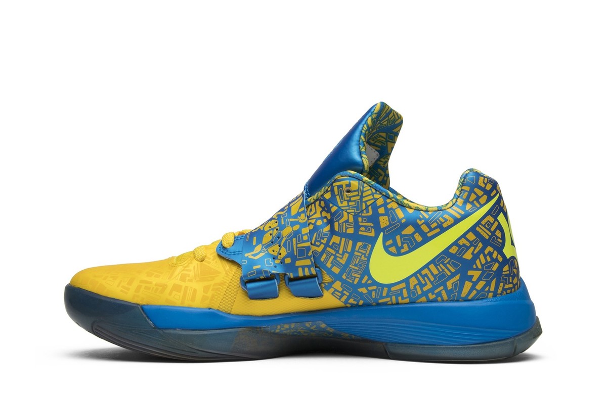 楓 ページ　SCO-133/CB Nike KD 4 “Scoring Title” Men's Basketball Shoe