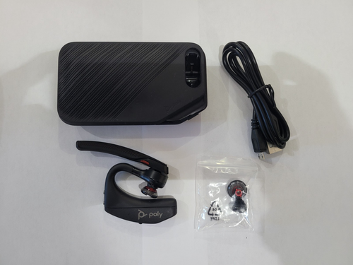 Poly - Voyager 5200 UC (Plantronics) - Bluetooth Headset with Charging Case - Picture 1 of 3