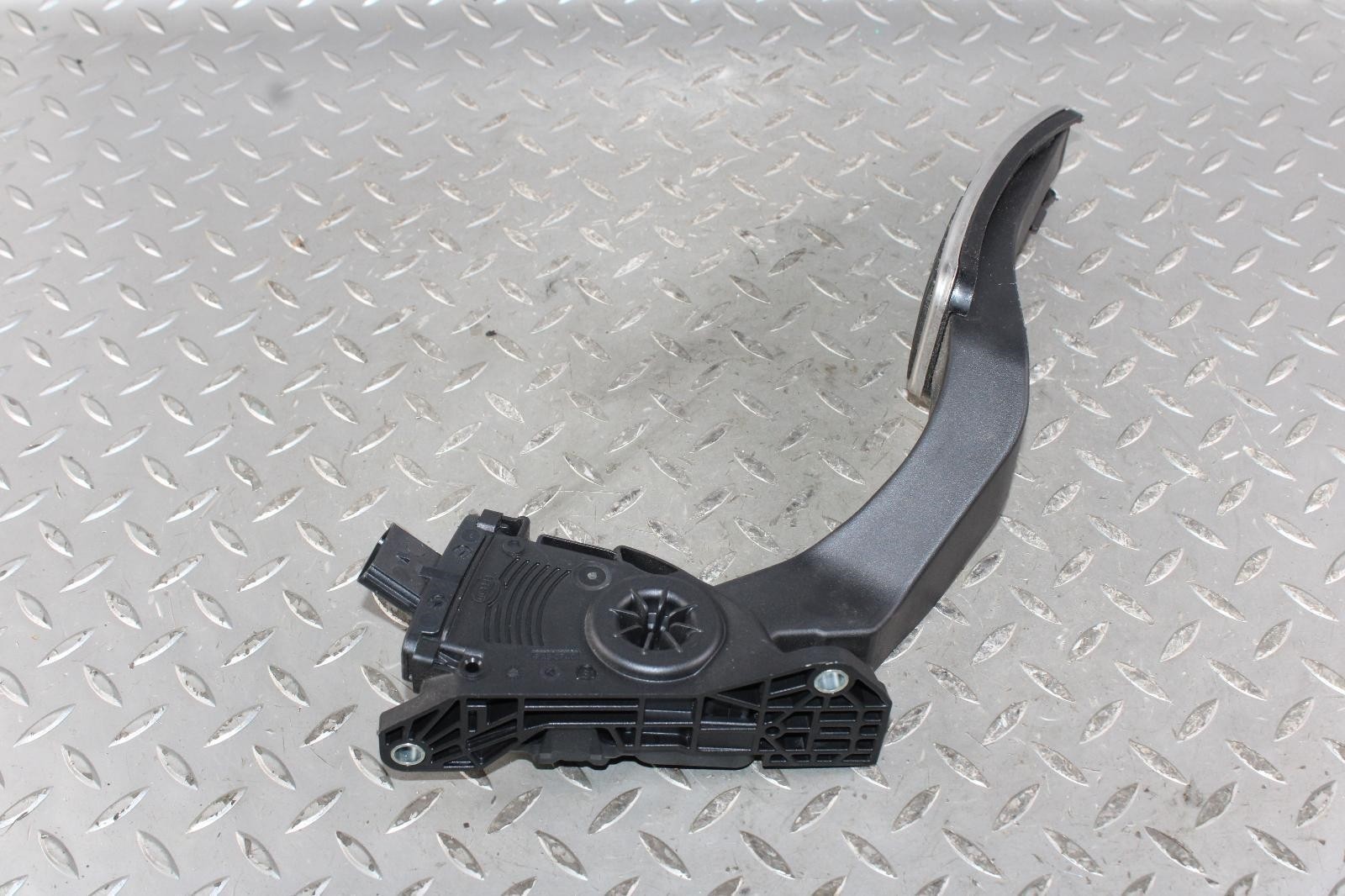 14-17 Ghibli Black Alloy Electronic Throttle Accelerator Pedal Assembly OEM WTY
