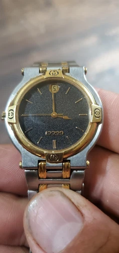 Vintage Gucci 9000M ブラックダイヤル ツートーン SS+GP クォーツ メンズ 腕時計 スイス製 読み取り - 画像18/24