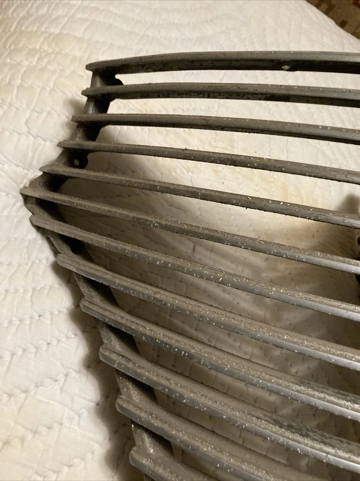 Cadillac 1940 parrilla central original GM Foto 4 de 4