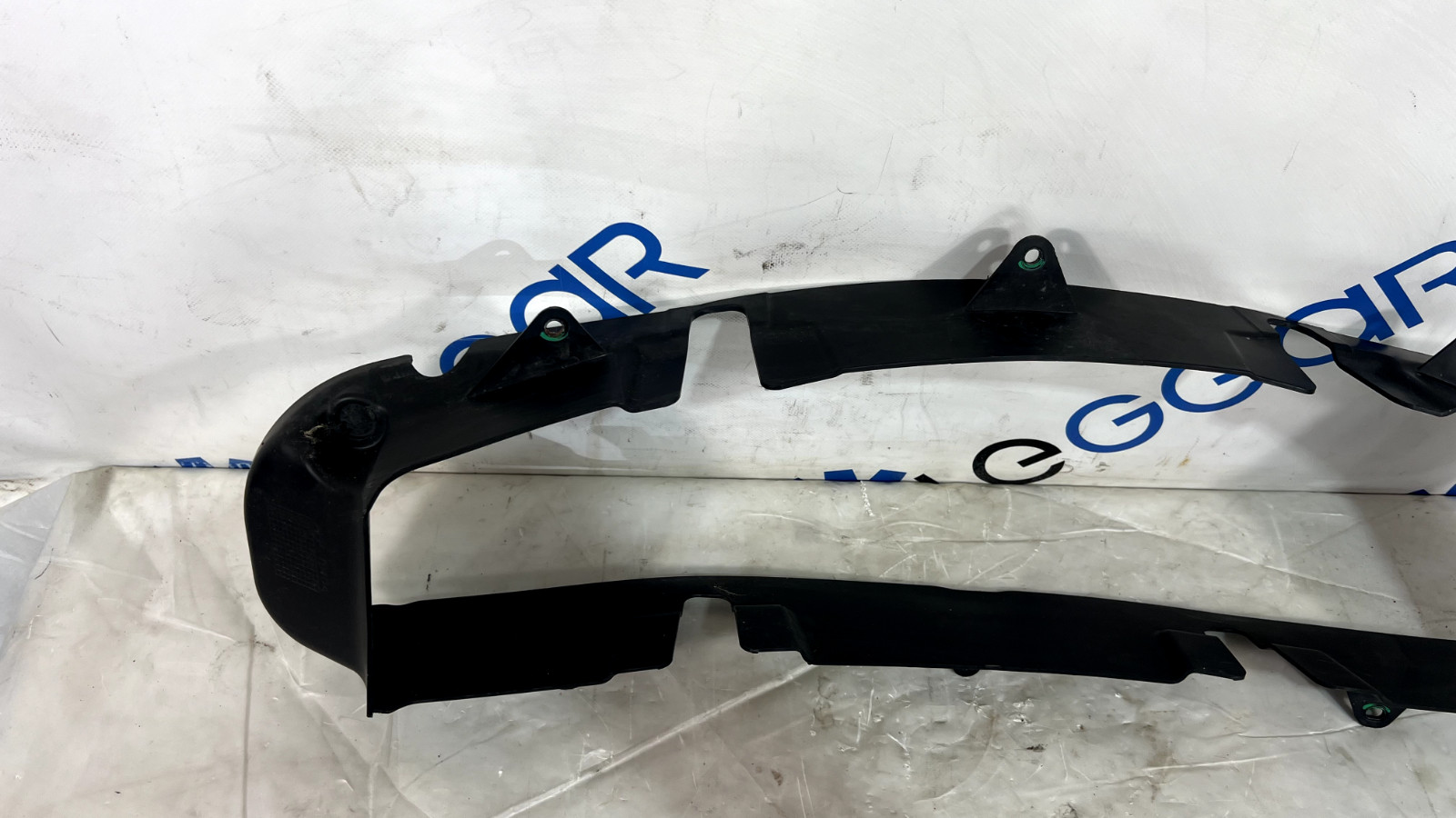 2014-2021 MASERATI QUATTROPORTE FRONT AIR INTAKE RADIATOR DUCT OEM
