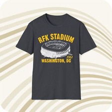 Camiseta de fútbol americano RFK Stadium 1961 corte clásico - Washington Commanders