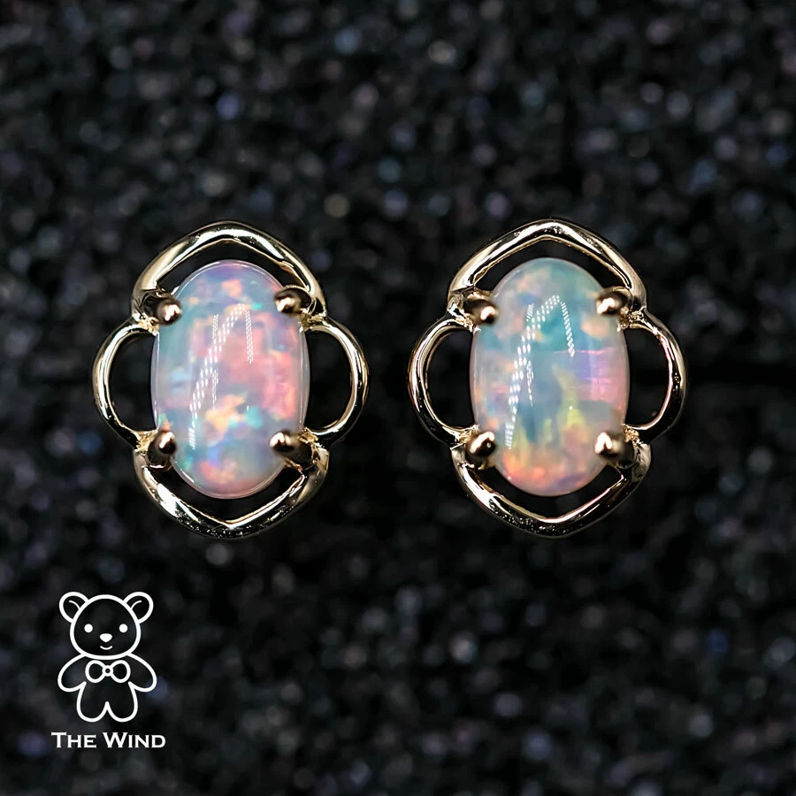 Серьги-гвоздики из желтого золота 14 карат с австралийским цельным опалом овальной формы с цветочным дизайном - Изображение 2 из 4