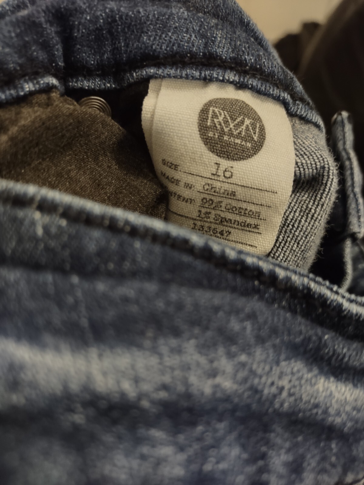 RWN by Rawan Womens Blue Girlfriend Crop Distressed Jeans Size 16