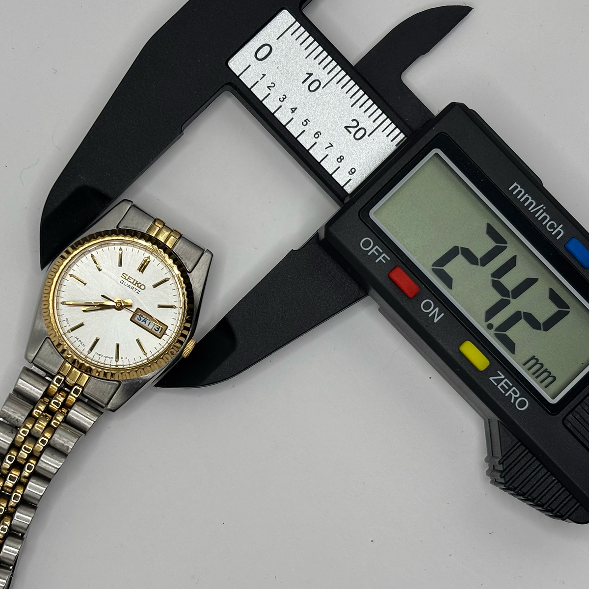 Women's Seiko 2tone Sports Watch Quartz Day Date Jubilee Bracelet