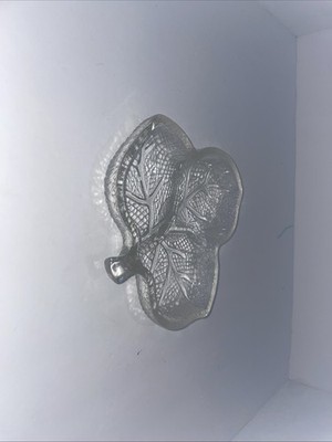 Vintage Leaf Shaped Clear Glass Divided Dish / Bowl for Candy/Nuts/ Relish