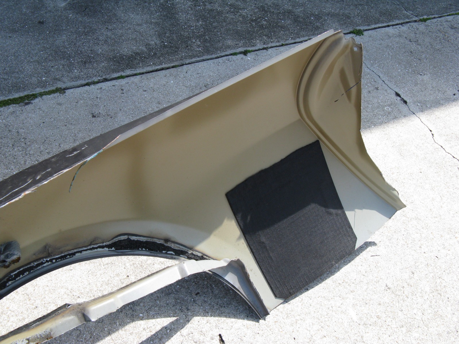 10-19 MASERATI GRANTURISMO MC M145 CONVERTIBLE REAR LEFT QUARTER PANEL COVER